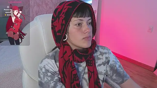 _sharlotte777 即時 XXX 聊天