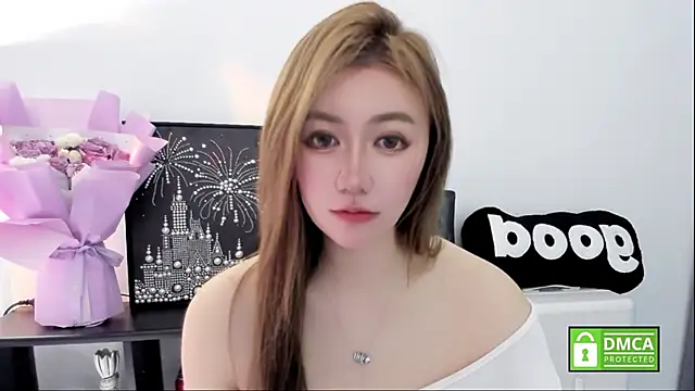 Cute_Mango élő XXX-chatje