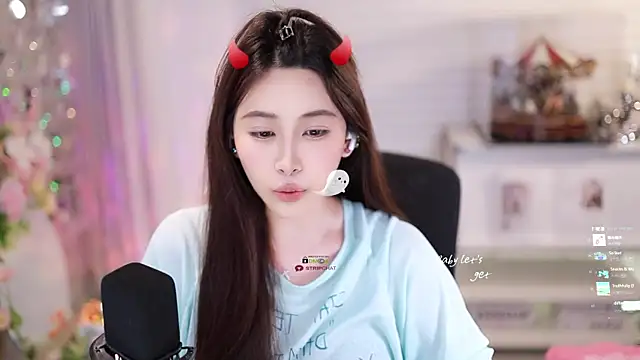 แชท XXX สดของ SleepArtist