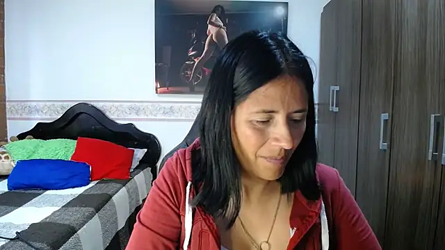 sharoon_cheerry Adlı Modelin Canlı XXX Sohbeti