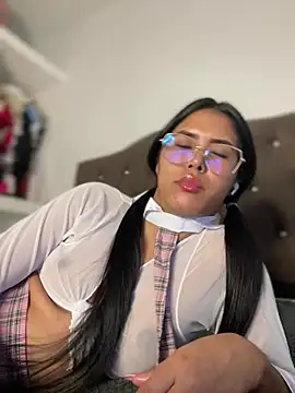 alysson_18 – webcam-show