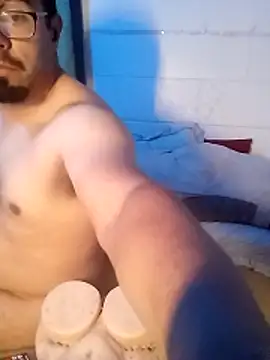 k1oudE webkamerás műsora