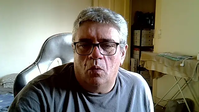 _hippo_ live XXX chat