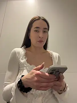 Holly_Play Live XXX-chat