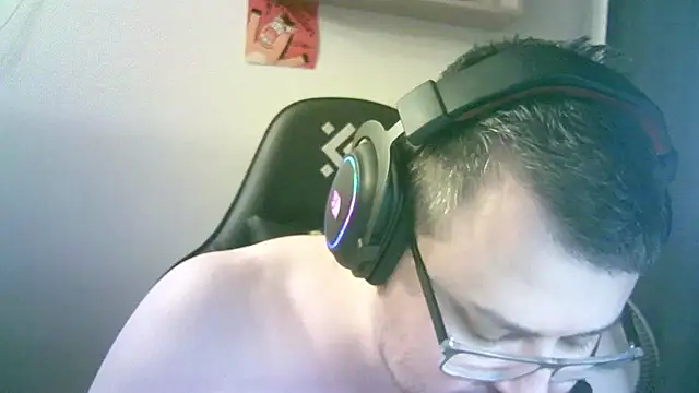 Chat XXX en directo de SirAbuser