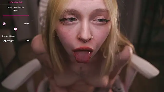 ElvenQueen 即時 XXX 聊天