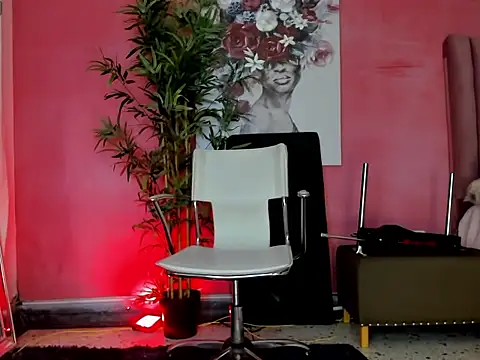 Pokazy przed kamerką – foxxy_rouse