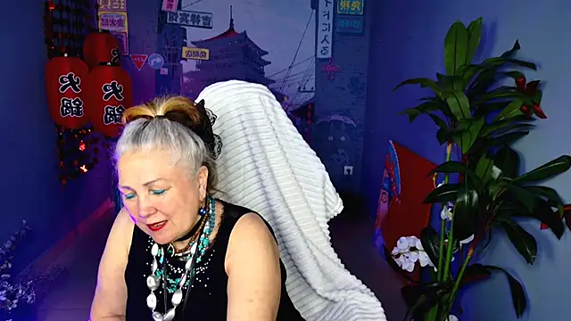 LilaMaharani's Live XXX Chat