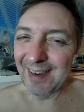 Pokaz2020 Adlı Modelin Canlı XXX Sohbeti