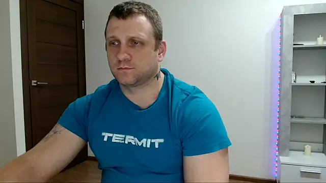 Webkamerová show B-L-O-N-D