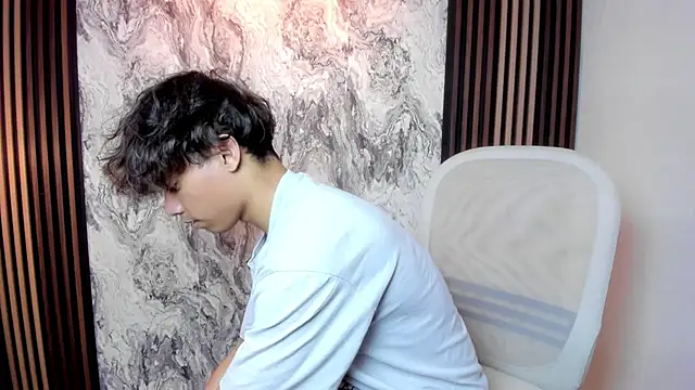 Honeymoon_sariel Webcam show