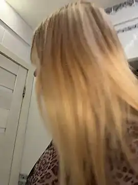 DayaFoxyのライブXXXチャット