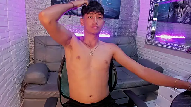 Tigger_Collins Webcam show