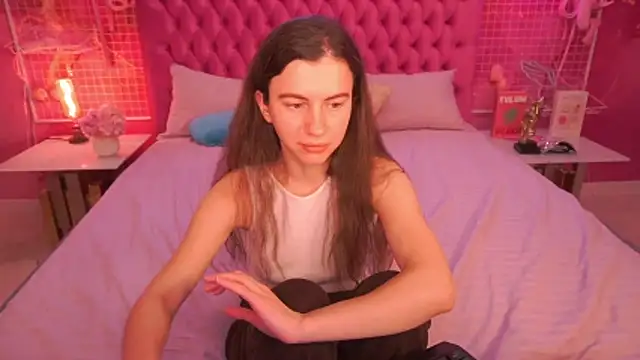 LittleJulii Webcamshow