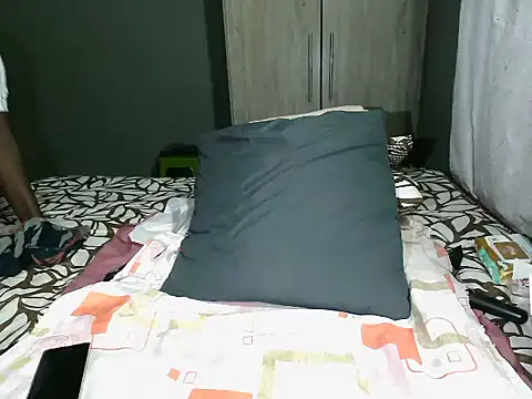 Chat +18 de WetwetPussy31 ao vivo