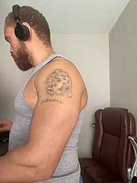 Fathero1time's Live XXX Chat