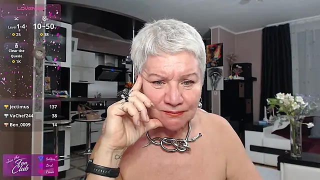 Chat +18 de roxana_brooks ao vivo