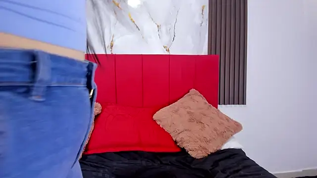 Atenis_thompsonn Live XXX chat