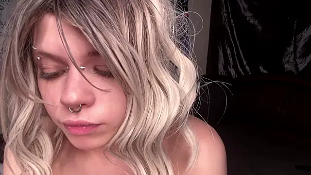 แชท XXX สดของ MeowMixer