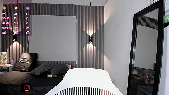 Zafiiraa Chat XXX in diretta