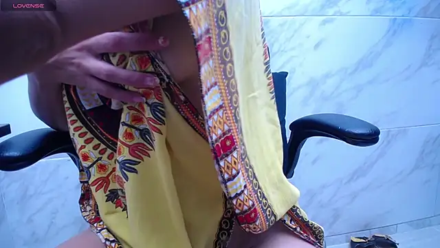 Chatroom XXX en direct de kyra_jeet