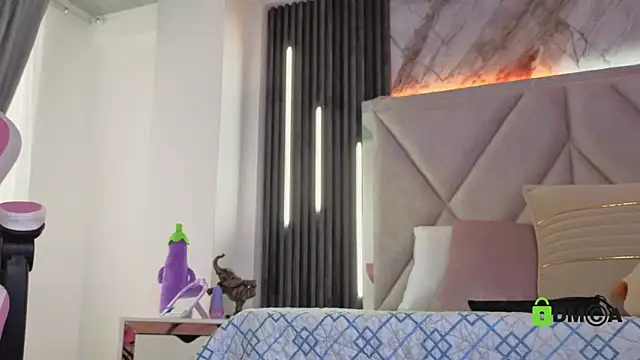 Happy_tits Adlı Modelin Canlı XXX Sohbeti