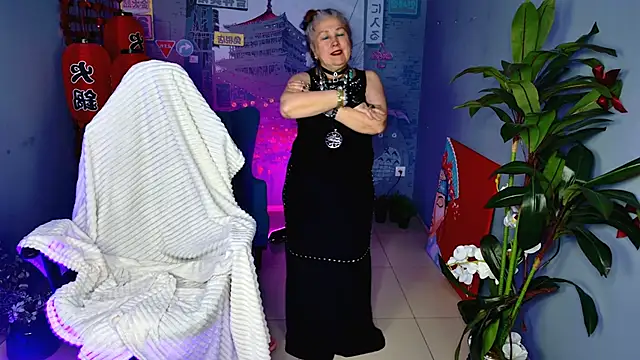 LilaMaharaniのライブXXXチャット