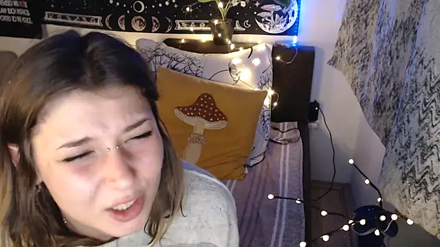 AlienforTwenty Chat XXX in diretta