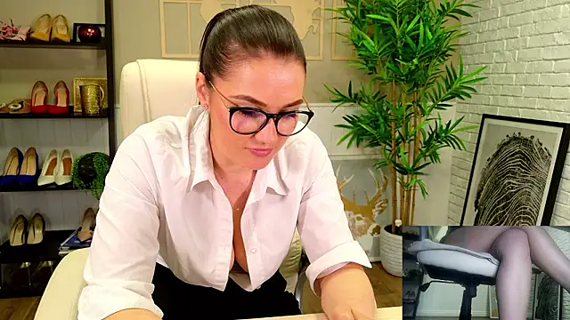 SelineSole's Live XXX Chat