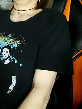 Aashikalaa's Live XXX Chat