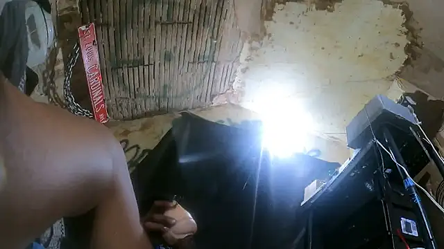 Chat +18 de NympHoLuva ao vivo