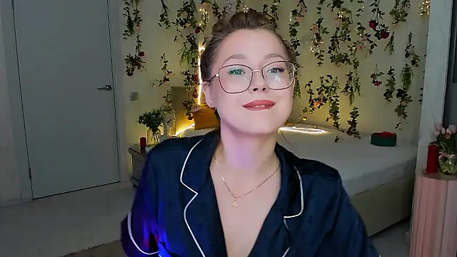 SereneFlame live XXX chat