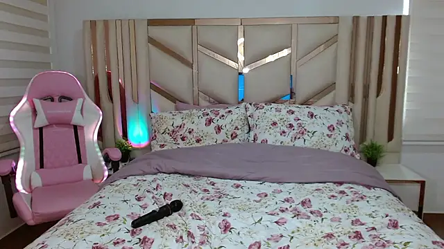 violett_star1's Live XXX Chat