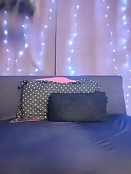 EmmaKrosss' Webcam Show