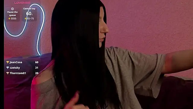 ValeryAlfie Chat XXX in diretta