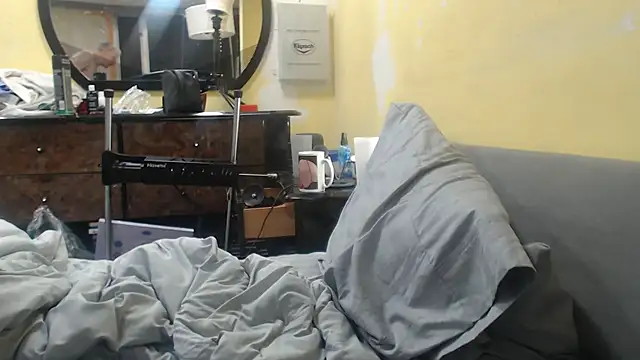 Pokazy przed kamerką – Lacht_Liden