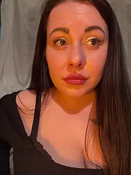 DaisyStreet's Live XXX Chat