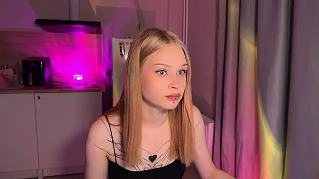 lisa_barbie Chat XXX in diretta