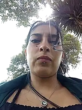 jaade_doll Chat XXX live