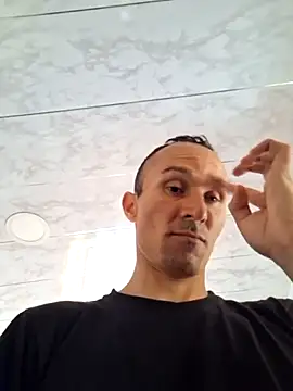 Pokazy przed kamerką – Nacho18hot