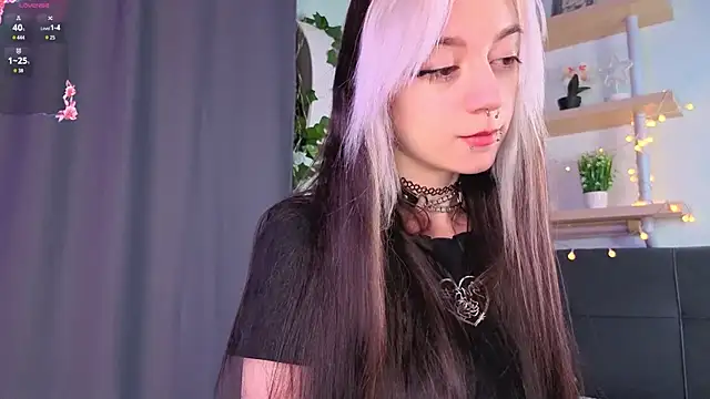 Онлайн чат XXX TristaRoht