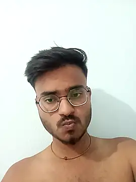 sdgjjkkmm's Webcam Show