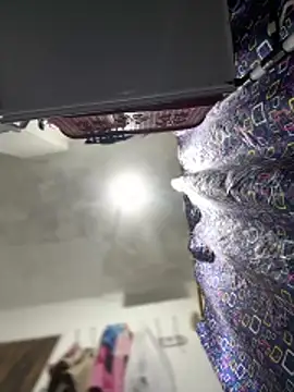 Chatroom XXX en direct de Mila_Morgan