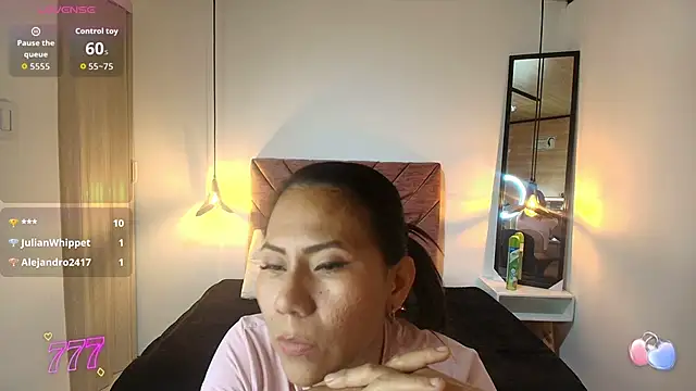 Chatroom XXX en direct de Keyla_Brunette_