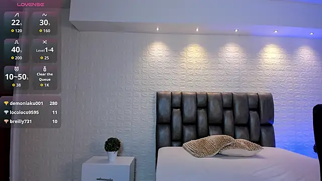 AidaJones live XXX chat