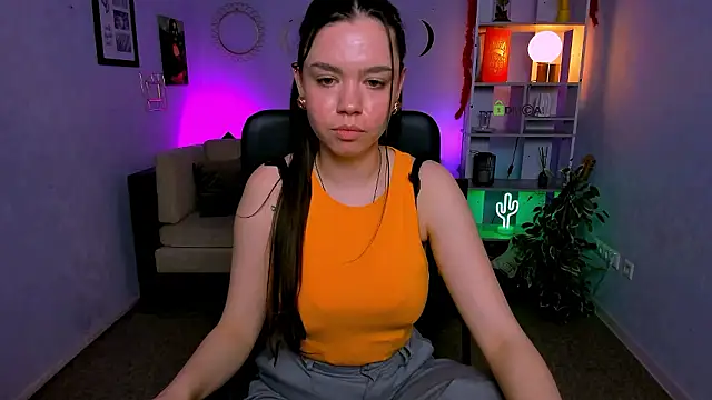 rebecca_smile Adlı Modelin Canlı XXX Sohbeti