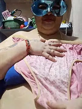 tamilthanushri Chat XXX live