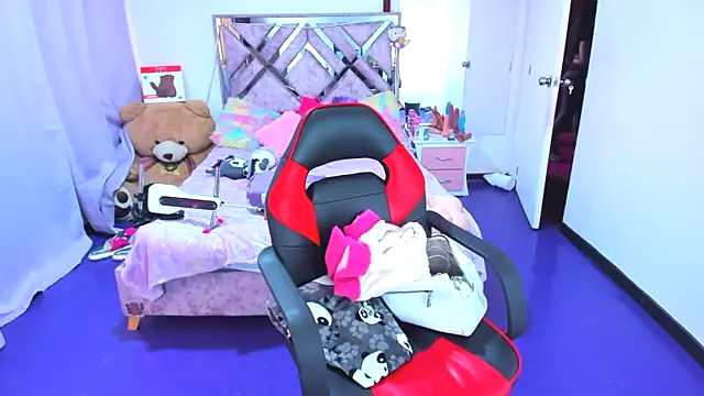 XXX chat uživo modela Luna_Analya