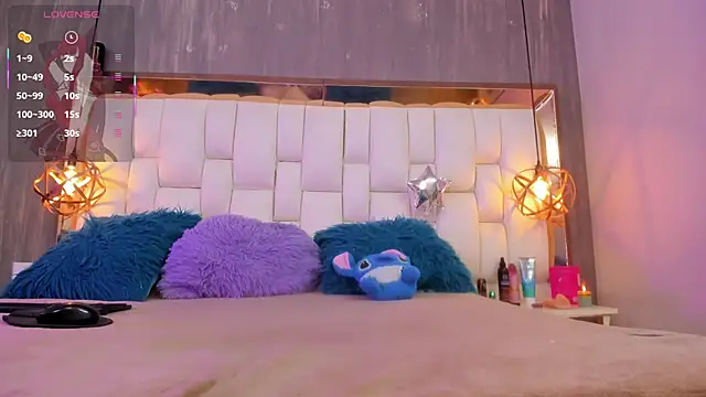 Foxxy_Doll's Webcam Show