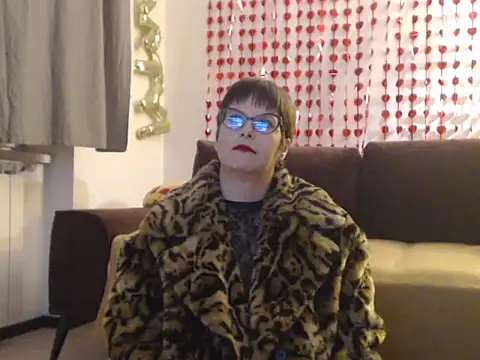 SneakyMiky Chat XXX live